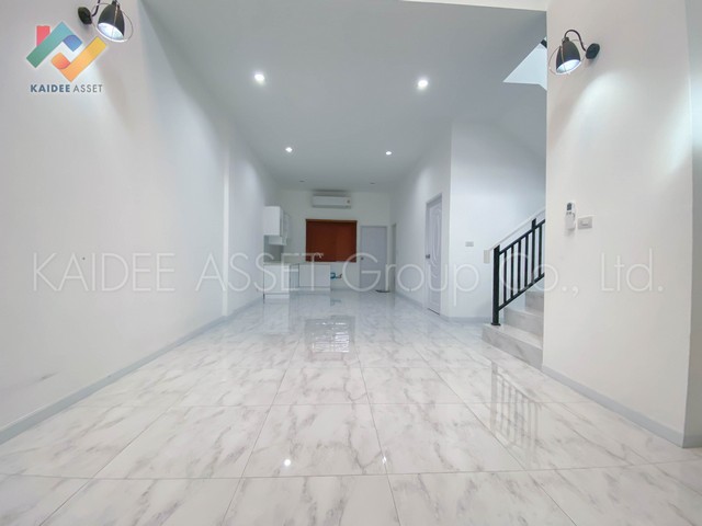 บ้าน ไอราวัณ เพลส 3390000 THB 3 Bedroom 2 BATHROOM ขนาด = 31 SQ.WA 0 Ngan 0 ไร่ ใกล้ เวิร์คพอยท์ ถูกสุด ปทุมธานี   