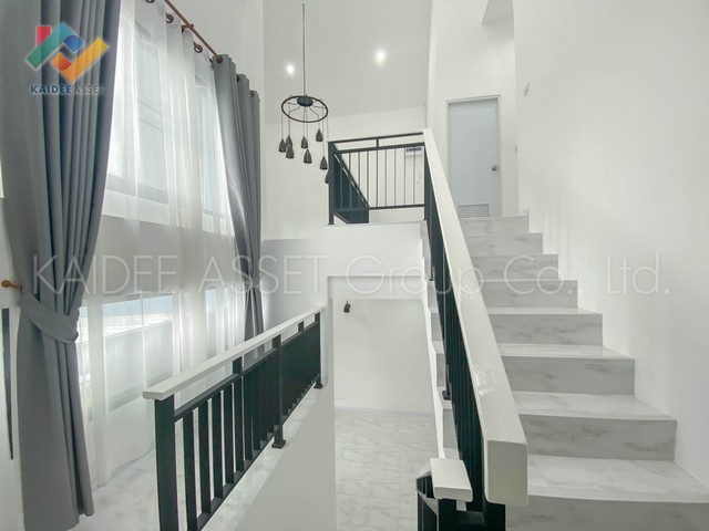 บ้าน ไอราวัณ เพลส 3390000 THB 3 Bedroom 2 BATHROOM ขนาด = 31 SQ.WA 0 Ngan 0 ไร่ ใกล้ เวิร์คพอยท์ ถูกสุด ปทุมธานี   