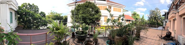 ขายทาวน์โฮม 4 ชั้น 360 ตร.ม 5 ห้องนอน ลาดพร้าว 41 ซอยภาวนา ใกล้รถไฟฟ้าสถานีภาวนา 800 เมตร 