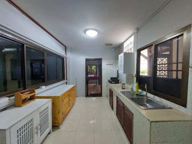 บ้านเดี่ยว2ชั้น ให้เช่า 100 ตรว. หมู่บ้านราชธานี อยู่ถนนเลียบคลองห้า