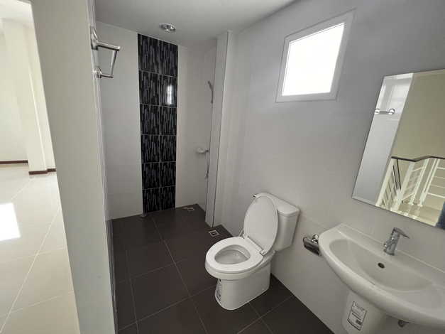 ขายทาวน์โฮม 2 ชั้น โคซี่เฟส 6 ซอย 14 แปลงมุม บ้านสวย พร้อมอยู่ ตำบลละหาร อำเภอบางบัวทอง นนทบุรี