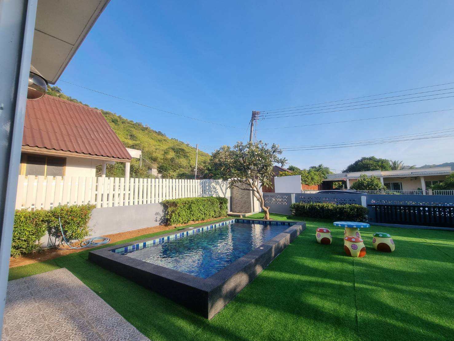 ขายพูลวิลล่า หมู่บ้านฮิลล์ บีช รีสอร์ท อ.ปราณบุรี จ.ประจวบคีรีขันธ์ (เจ้าของขายเอง)