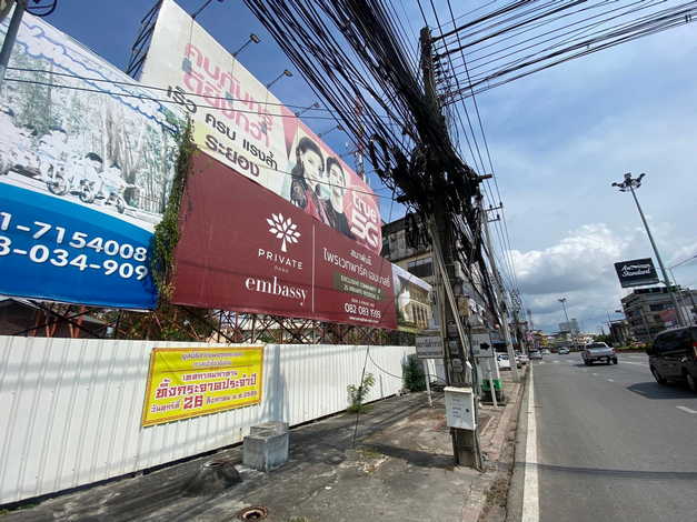 ขายที่ดินสวยมาก ทำเลดี ติดสามแยกใหญ่ ใจกลางเมืองระยอง ขนาดพื้นที่ 161.3 ตรว