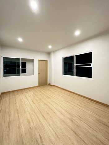 ขายทาวน์เฮ้าส์ 2ชั้น บ้านสวน72 หลังมุม รีโนเวทใหม่ ทำเลดี เข้า-ออกได้ 2 ทางถนนประชาอุทิศ และ ถนนกาญจนาภิเษก 