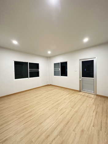 ขายทาวน์เฮ้าส์ 2ชั้น บ้านสวน72 หลังมุม รีโนเวทใหม่ ทำเลดี เข้า-ออกได้ 2 ทางถนนประชาอุทิศ และ ถนนกาญจนาภิเษก 