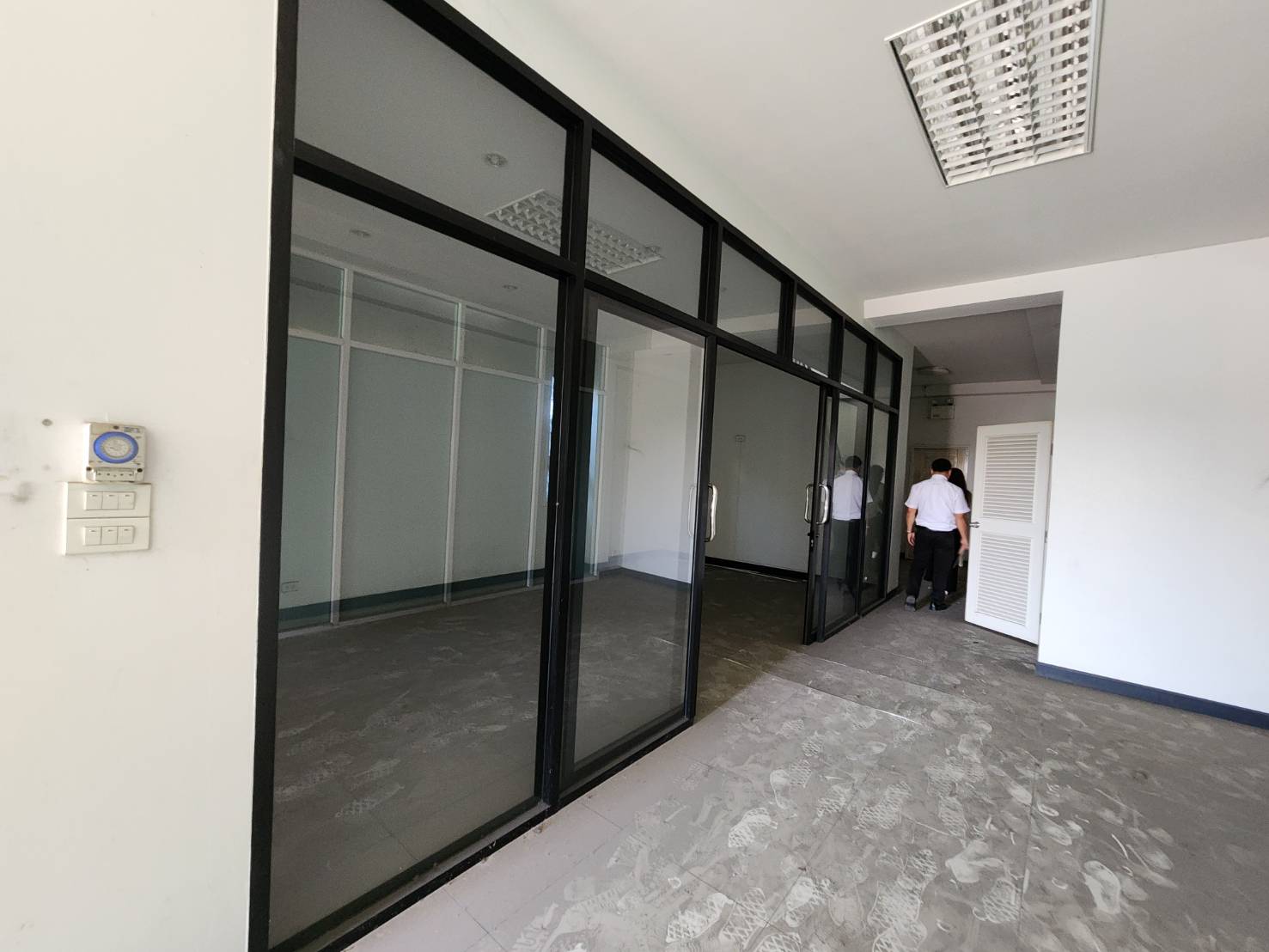 ขายอาคารพาณิชย์ 2 คูหา ถนนร่มเกล้า เขตลาดกระบัง กรุงเทพมหานคร (เจ้าของขายเอง)