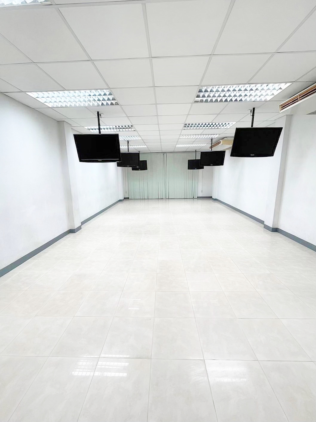 พื้นที่แบ่งให้เช่า อาคารพาณิชย์ 2 คูหา 5 ชั้น 