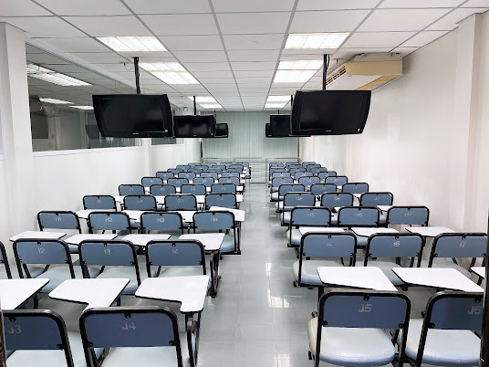 พื้นที่แบ่งให้เช่าอาคารพาณิชย์ 4 ชั้น เคมีอาจารย์อุ๊ สาขาขอนแก่น ติดธนาคารกรุงเทพ สาขาหน้าเมือง