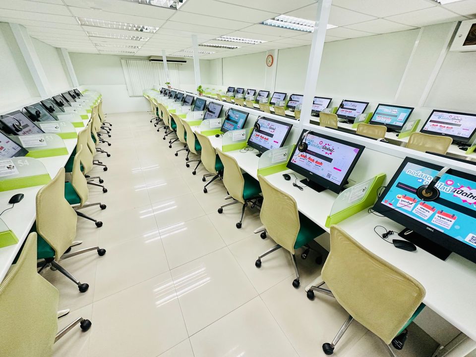 พื้นที่แบ่งให้เช่า เคมี อาจารย์อุ๊ สาขาอุดรธานี ตึกอาคารพาณิชย์ 3 คูหา 5 ชั้น 