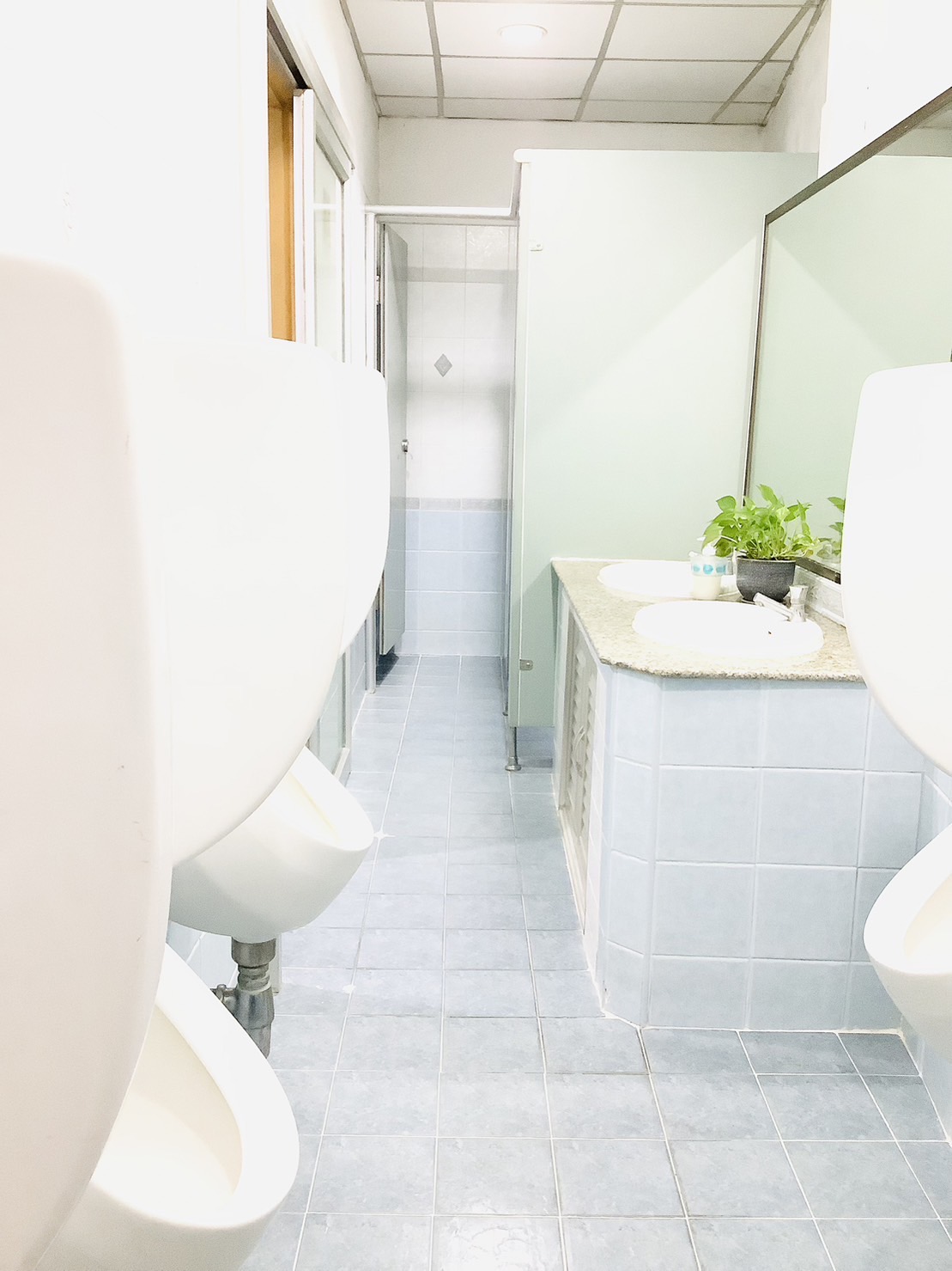 พื้นที่แบ่งให้เช่า อาคารพาณิชย์ 4 ชั้น เคมีอาจารย์อุ๊ สาขาขอนแก่น ติดธนาคารกรุงเทพ สาขาถนนหน้าเมือง