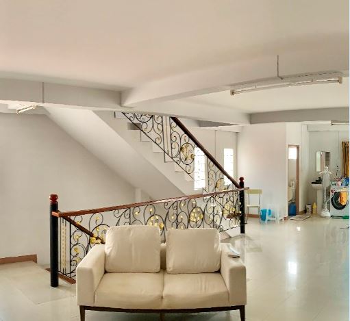 ขายอาคารพาณิชย์ 3 ชั้นห้องมุม ทำเลดี ตรงข้ามตลาดเอซี ลำลูกกา คลอง4 