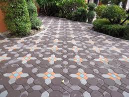 รับเหมาก่อสร้าง ต่อเติม ซ่อมแซม ตอกเสาเข็ม ปูพื้นบล็อกตัวหนอน