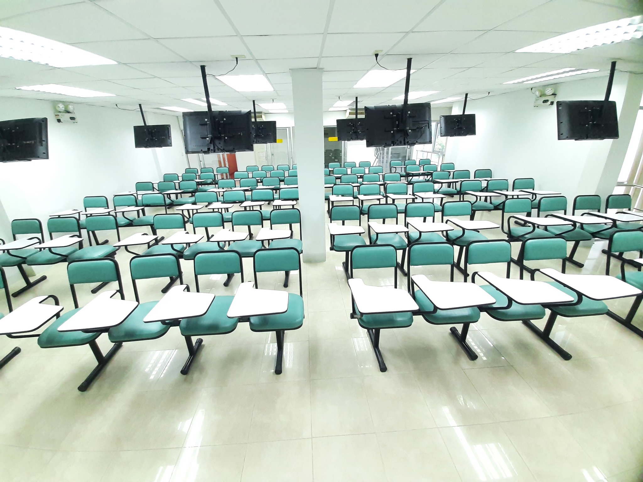 พื้นที่แบ่งให้เช่า อาคารพาณิชย์ 6 ชั้น