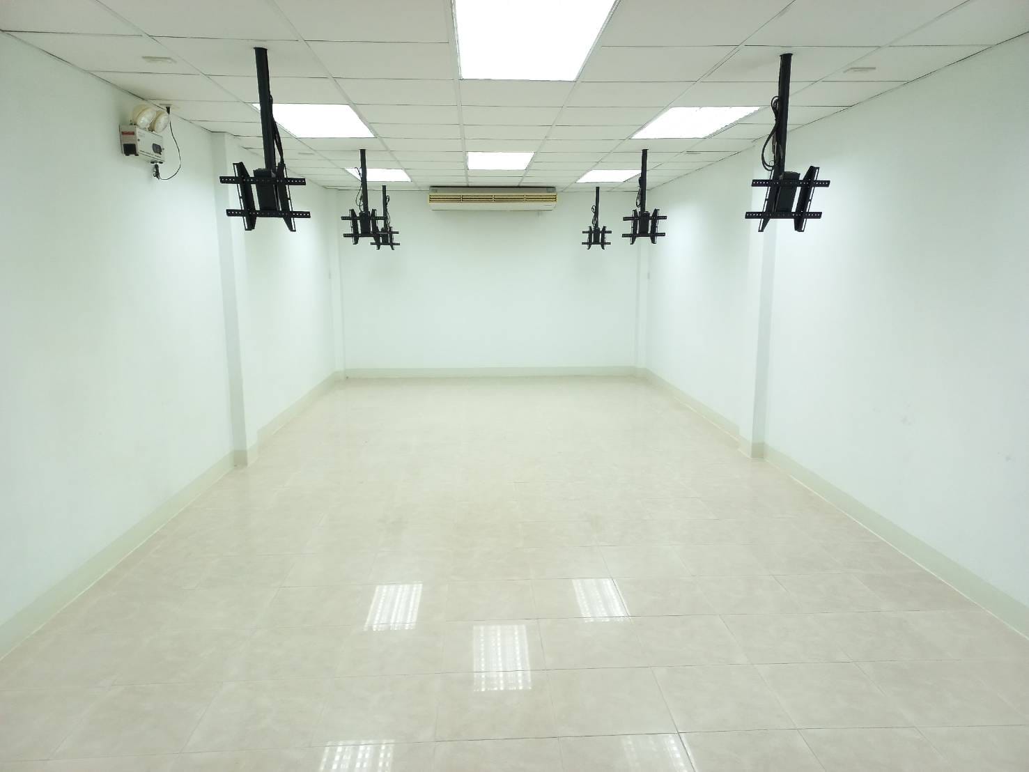 พื้นที่แบ่งให้เช่า อาคารพาณิชย์ 6 ชั้น