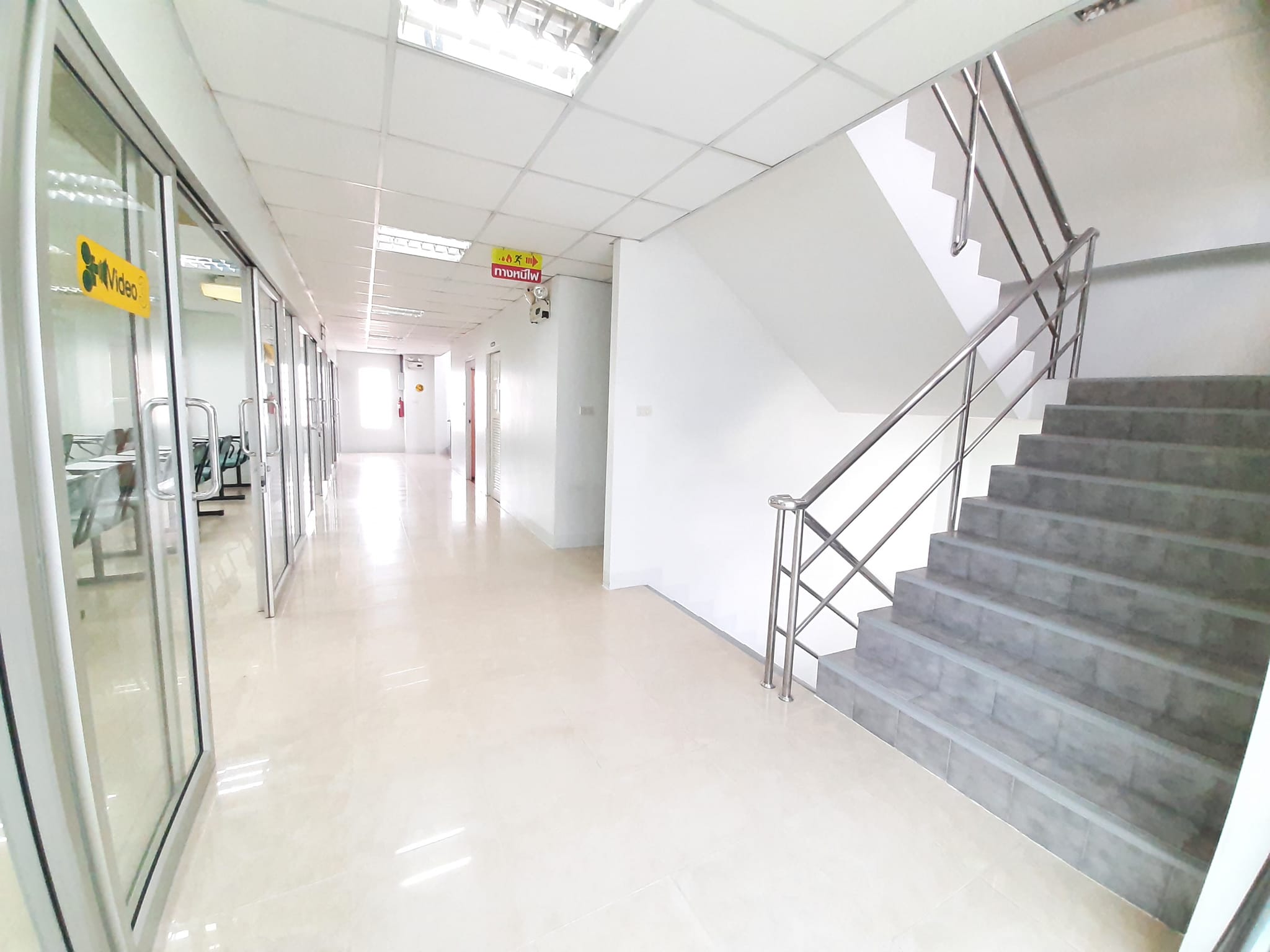 พื้นที่แบ่งให้เช่า อาคารพาณิชย์ 6 ชั้น