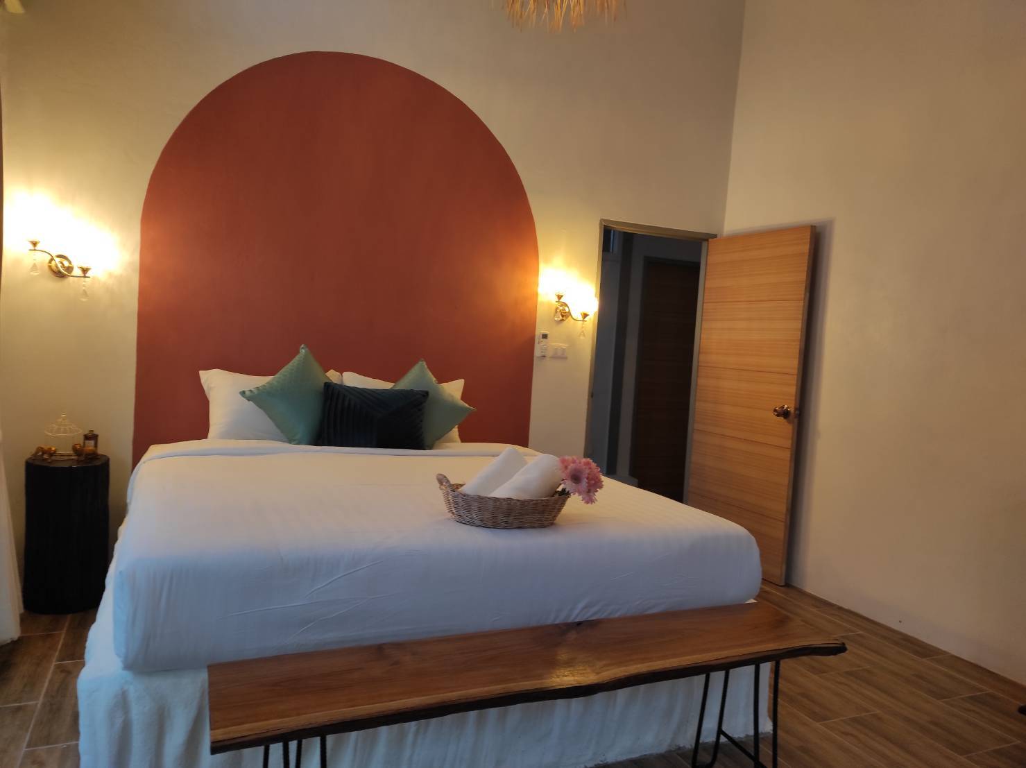 ขายบ้านพักพูลวิลล่า พร้อมสระว่ายน้ำ หัวหิน ซอย 6 ประจวบคีรีขันธ์