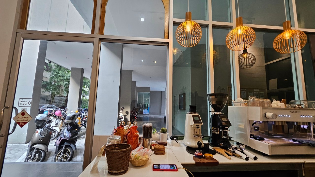 เซ้ง‼️ ร้านคาเฟ่+ร้านซักอบอัตโนมัติ 24 hrs ท่าพระ ตลาดพลู