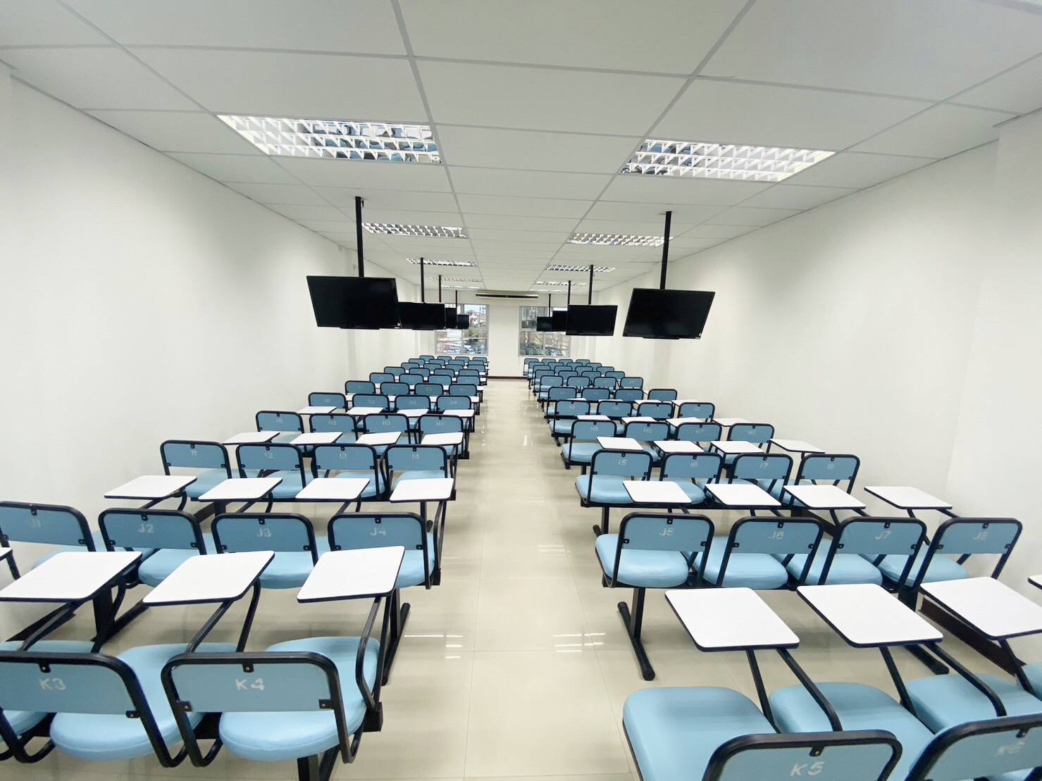 พื้นที่แบ่งให้เช่าอาคารพาณิชย์ 4คูหา 3 ชั้น