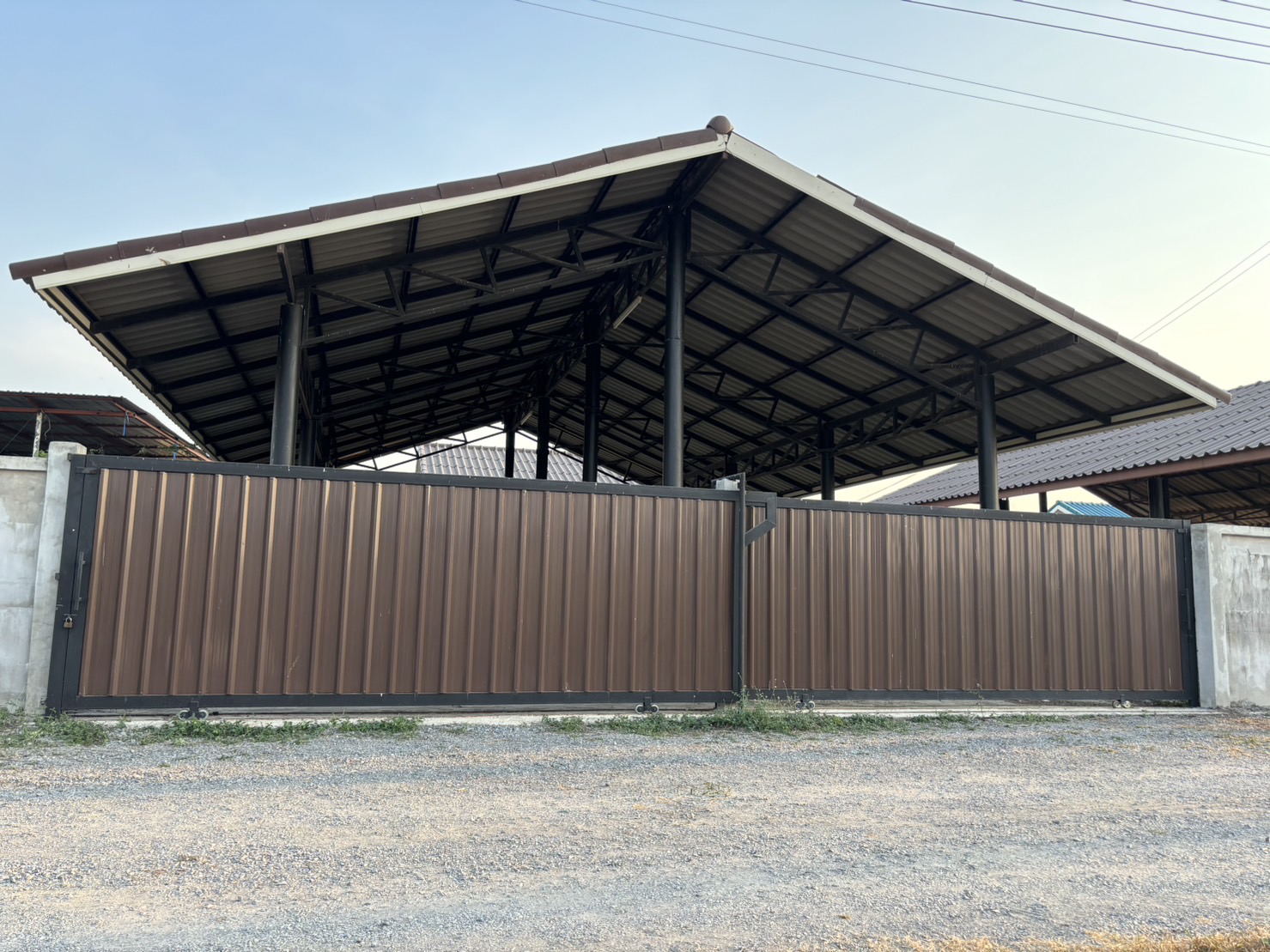 โรงงาน โกดัง อ็อฟฟิศ บ้านพักอาศัยให้เช่า ย่านนิมิตรใหม่-ไมตรีจิต เขตคลองสามวา กทม พื้นที่สามารถทำกิจการที่อาจมีกลิ่นมีเสียง พื้นที่95ตารางวา ราคา16,000บาทต่อเดือน สนใจสอบถามโทร 0825929045 หรือ0647971909