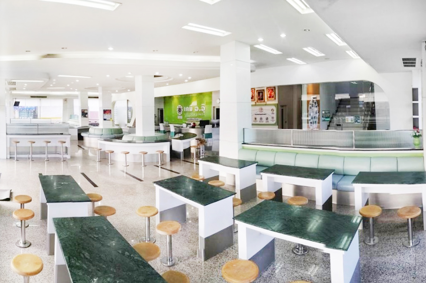 พื้นที่แบ่งให้เช่า.. อาคารพาณิชย์ 5 คูหา 6 ชั้น