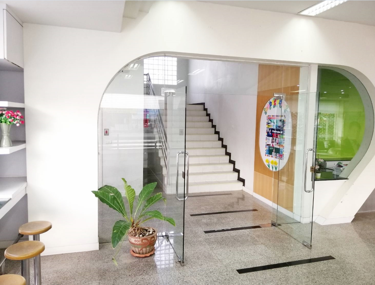 พื้นที่แบ่งให้เช่า.. อาคารพาณิชย์ 5 คูหา 6 ชั้น