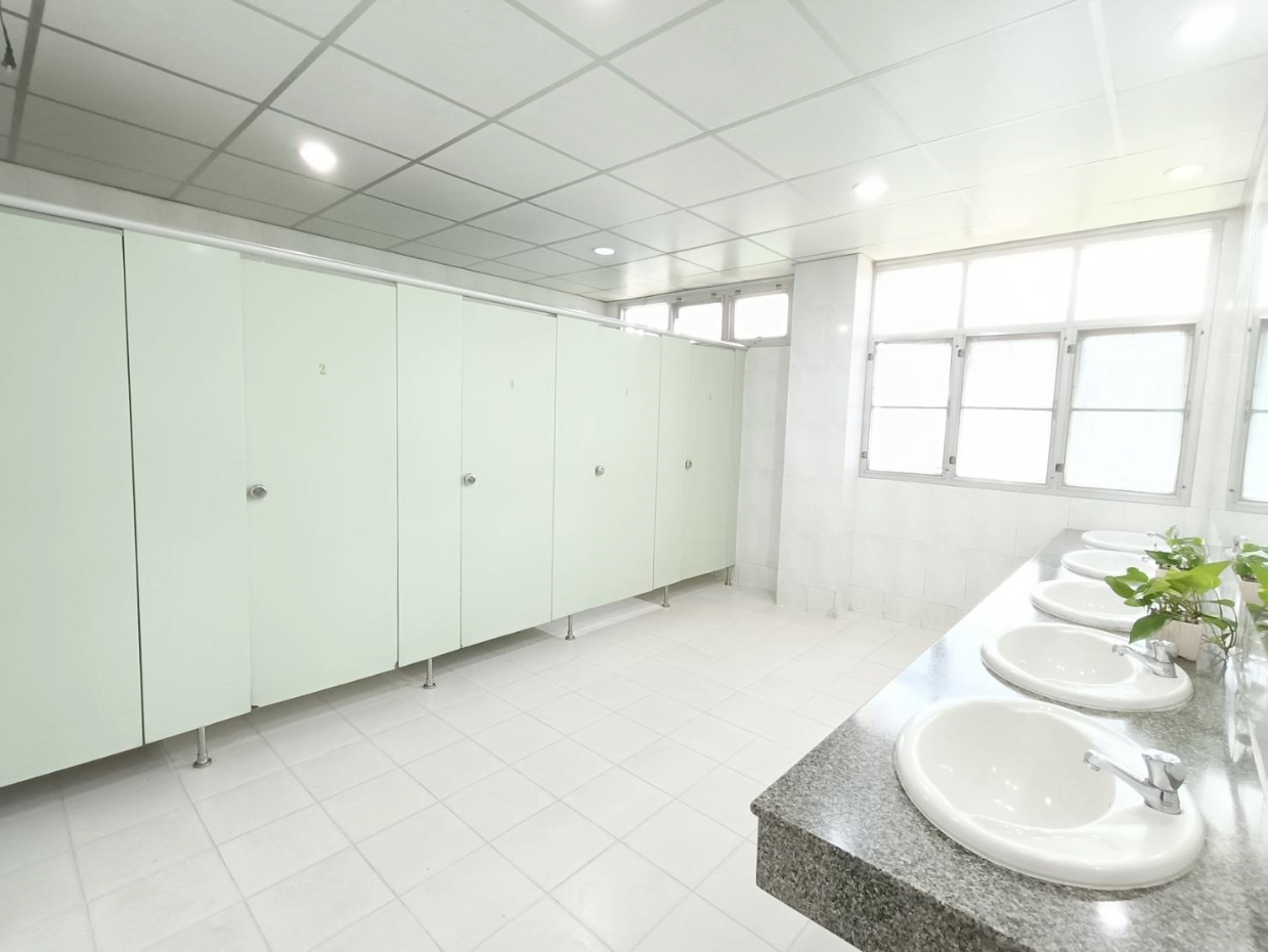 พื้นที่แบ่งให้เช่า.. อาคารพาณิชย์ 5 คูหา 6 ชั้น