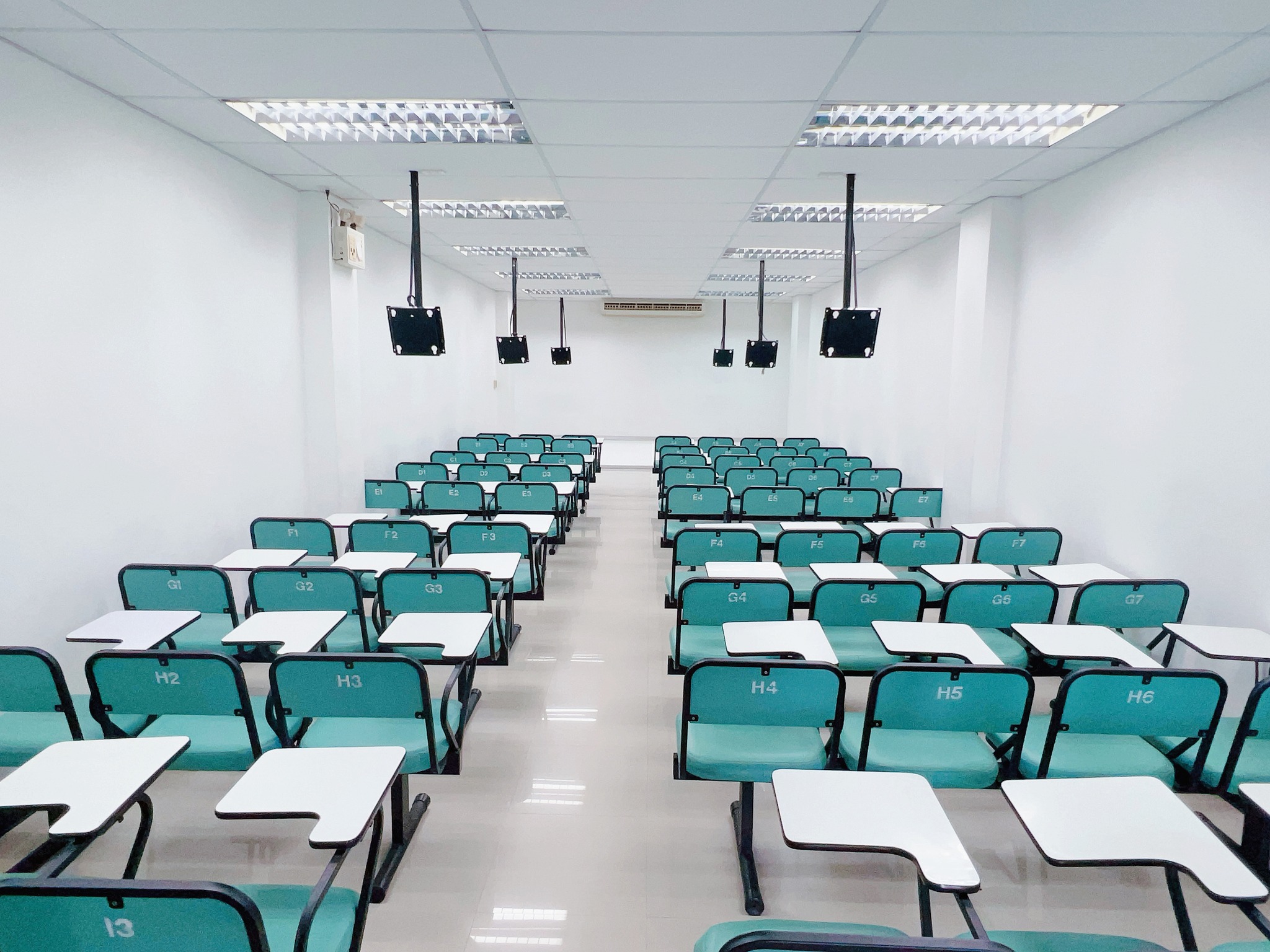 พื้นที่แบ่งให้เช่าอาคารพาณิชย์ นครสวรรค์ ใกล้ Big C 2