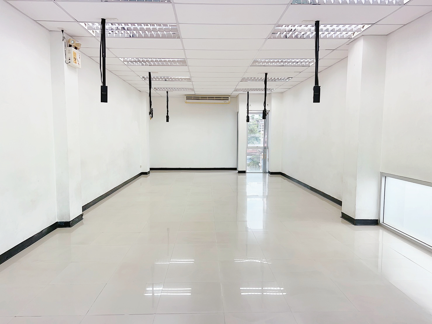 พื้นที่แบ่งให้เช่าอาคารพาณิชย์ นครสวรรค์ ใกล้ Big C 2