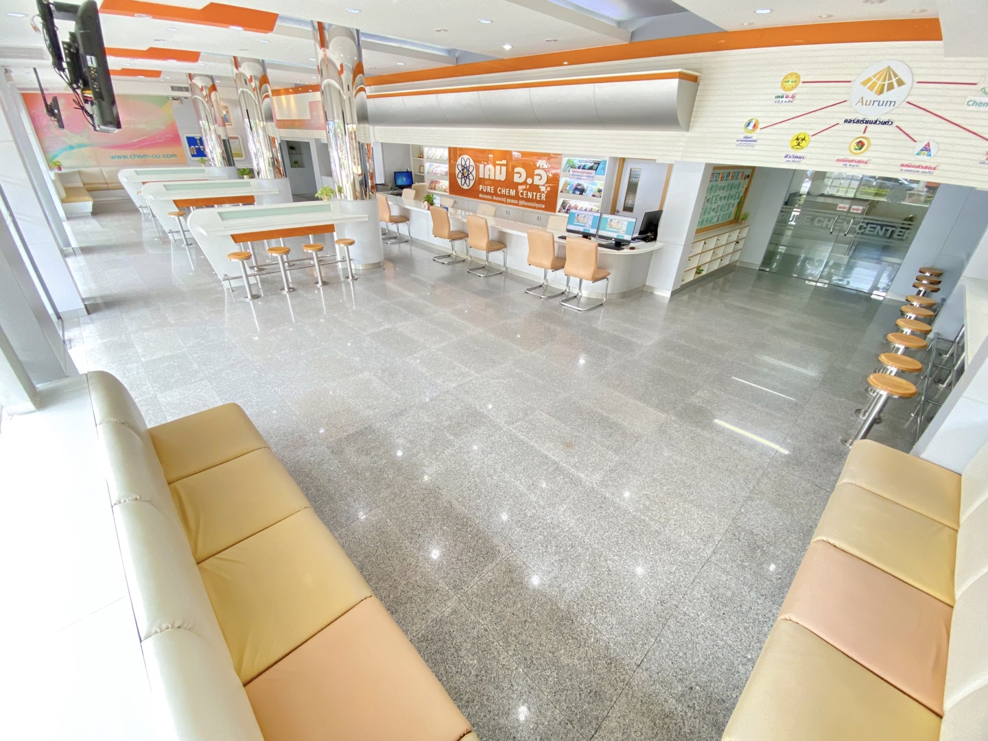  มีพื้นที่แบ่งให้เช่า อาคารพาณิชย์ 5คูหา 3ชั้นครึ่ง