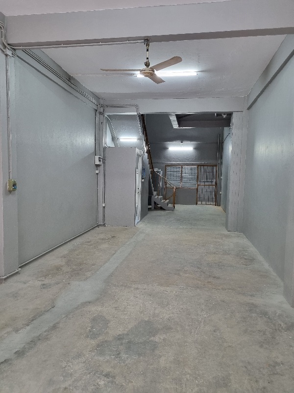 ตึกแถว รังสิต ปทุมธานี ตลาดรังสิต ห้างฟิวเจอร์พาร์ค รพ.ปทุมเวช