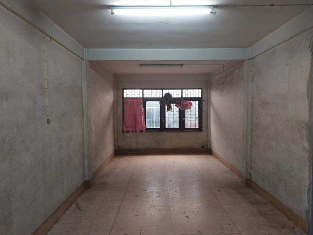 ขายอาคารพาณิชย์ 2 คูหาตีทะลุกัน พร้อมรีโนเวท เดินทางสะดวกในตัวเมืองทำเลทอง ใกล้ BTS สถานีสุรศักดิ์ 