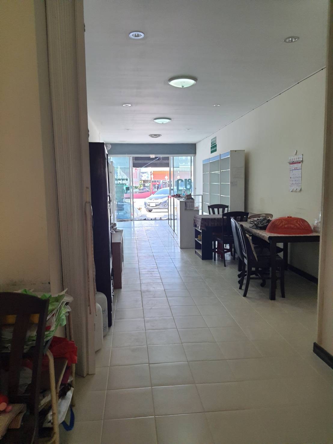 ให้เช่าอาคารพาณิชย์+บ้านด้านหลังอาคารพาณิชย์ ติดถนนเชียงใหม่-ฮอด