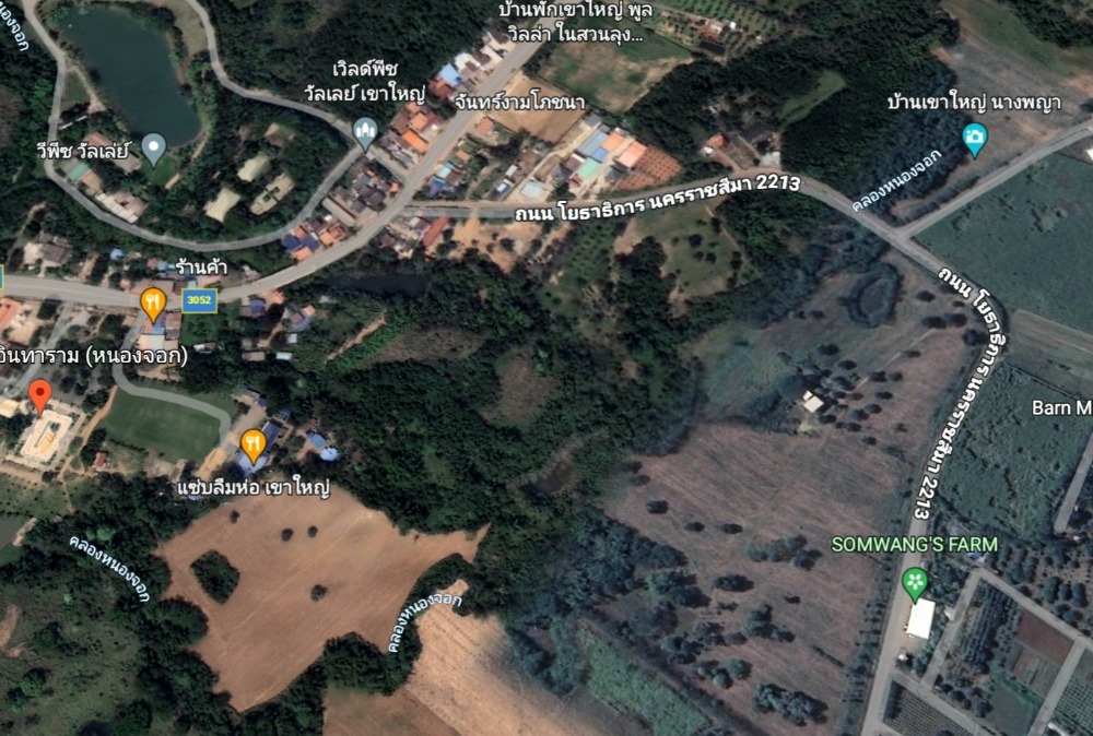 ขายที่ดินแปลงสวย ทำเลดี วิวดีติดเขาใหญ่ (ข้างหลังเป็นภูเขา)ข้างหน้าติดกับถนนใหญ่ เหมาะทำธุรกิจ 