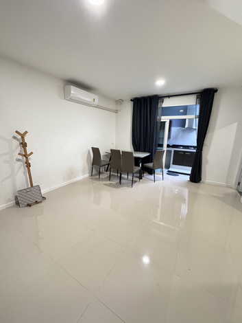 ขายทาวน์โฮม หลังมุม 4 ห้องนอน Casa City พระราม 5-ปิ่นเกล้า ทำเลดีใกล้ทางด่วนและรถไฟฟ้า