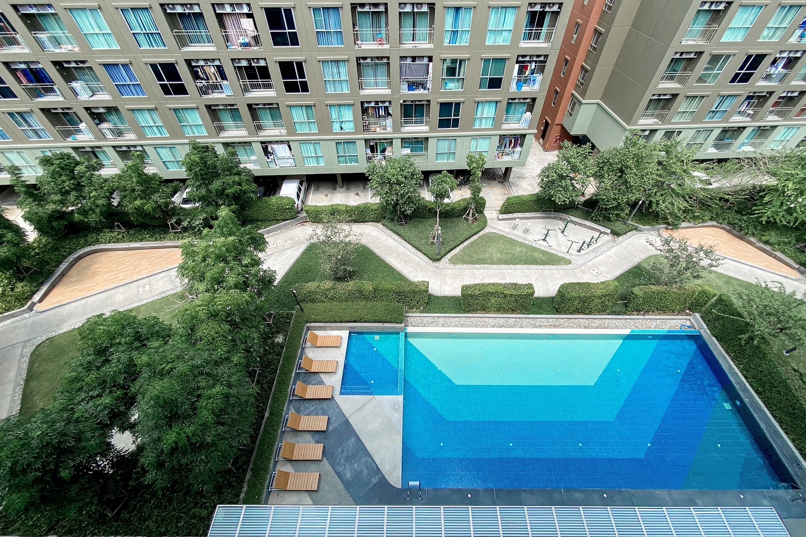 ขายคอนโดลุมพินี เพลส บางนา กม.3 หลัง Central บางนา เฟอร์ครบพร้อมเข้าอยู่