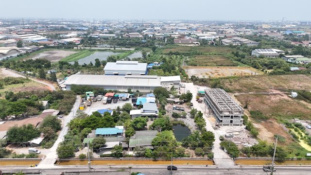 โรงงาน/โกดังให้เช่า สมุทรสาคร 3,675 ตารางเมตร  พร้อมใช้งานทันที 320,000 บาท/เดือน ขอร.ง.4 ได้