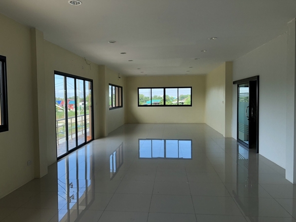 โรงงาน/โกดังให้เช่า สมุทรสาคร 3,675 ตารางเมตร  พร้อมใช้งานทันที 320,000 บาท/เดือน ขอร.ง.4 ได้