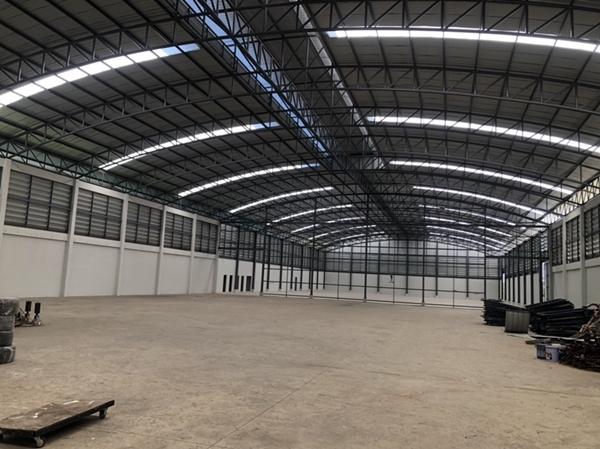 โรงงาน/โกดังให้เช่า สมุทรสาคร 3,675 ตารางเมตร  พร้อมใช้งานทันที 320,000 บาท/เดือน ขอร.ง.4 ได้