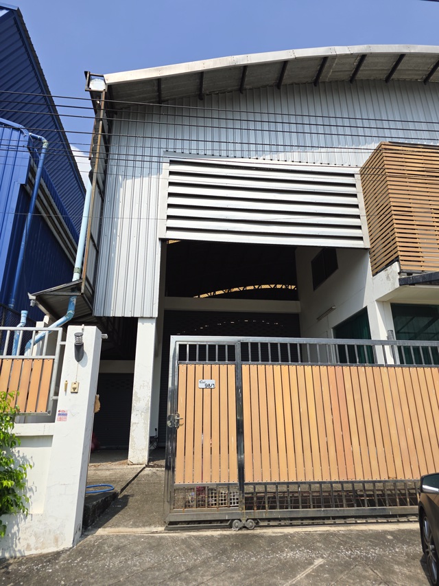 ขออนุญาต ขายโกดังขนาด 255 ตรว รังสิต คลองหลวง ในศูนย์เซียงกงรังสิตใหม่