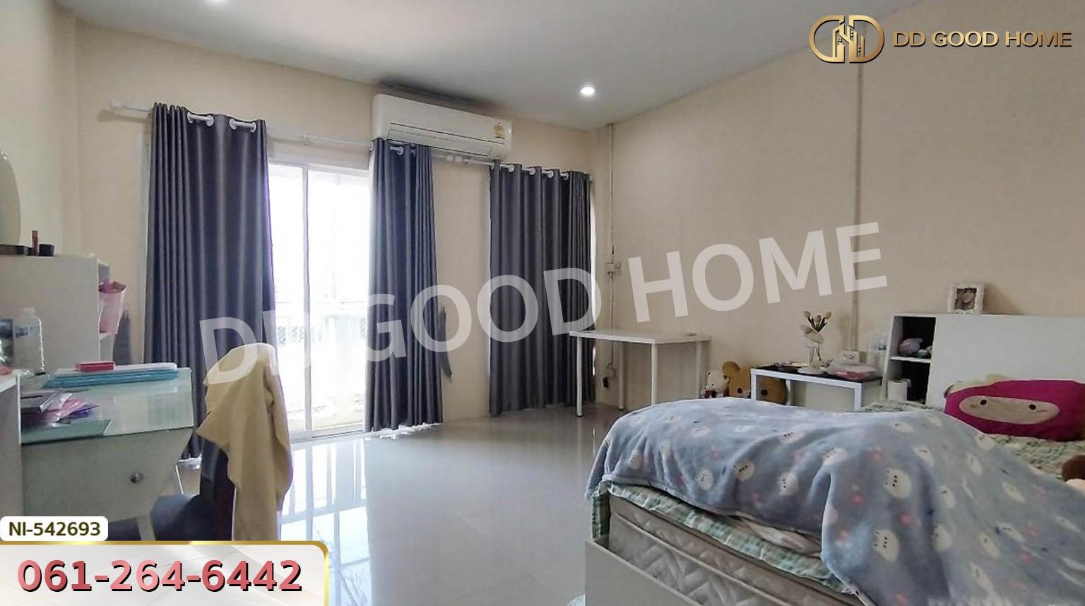 อาคารพาณิชย์ ถ.กบินทร์บุรี-ปักธงชัย อ.กบินทร์บุรี ปราจีนบุรี