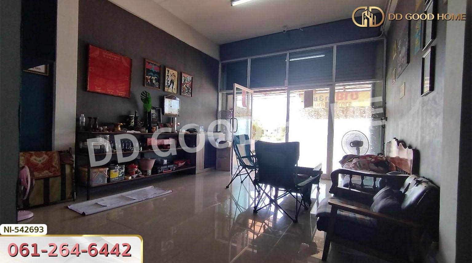 อาคารพาณิชย์ ถ.กบินทร์บุรี-ปักธงชัย อ.กบินทร์บุรี ปราจีนบุรี