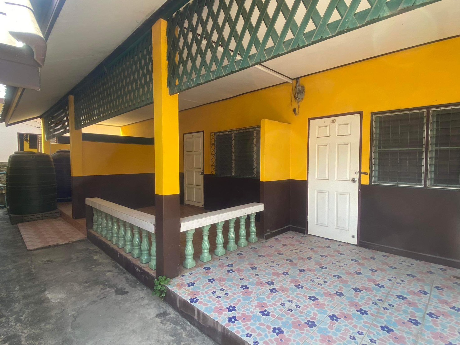 ขายบ้านเดี่ยว 2 ชั้น และ หอพัก 9 ห้อง องครักษ์ จ.นครนายก