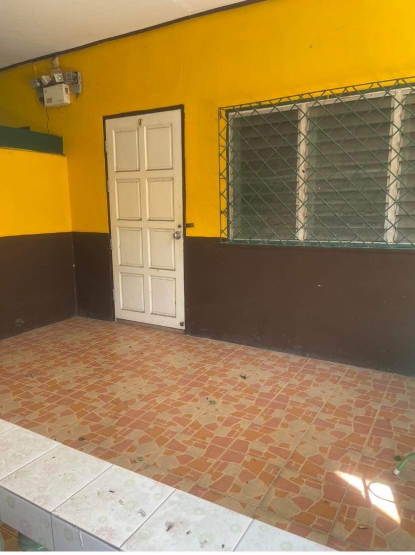 ขายบ้านเดี่ยว 2 ชั้น และ หอพัก 9 ห้อง องครักษ์ จ.นครนายก