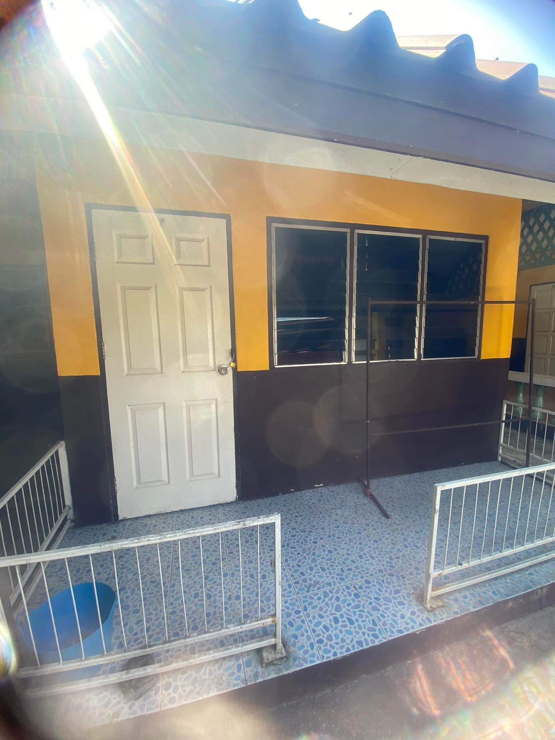 ขายบ้านเดี่ยว 2 ชั้น และ หอพัก 9 ห้อง องครักษ์ จ.นครนายก