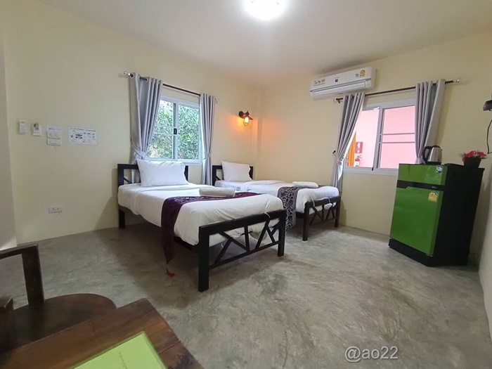 ขายรีสอร์ทพร้อมสวนอาหาร ใน จ.ลำพูน บนที่ดินขนาด 5-3-15.2 ไร่ บรรยากาศท่ามกลางธรรมชาติ วิวเขาและทุ่งนา