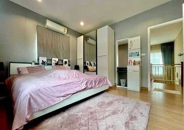 บ้านเดี่ยว 2 ชั้น หมู่บ้านภัสสร เพรสทีจ พัฒนาการ 38  ทำเลทอง เข้าออกได้ 3 เส้นทาง     