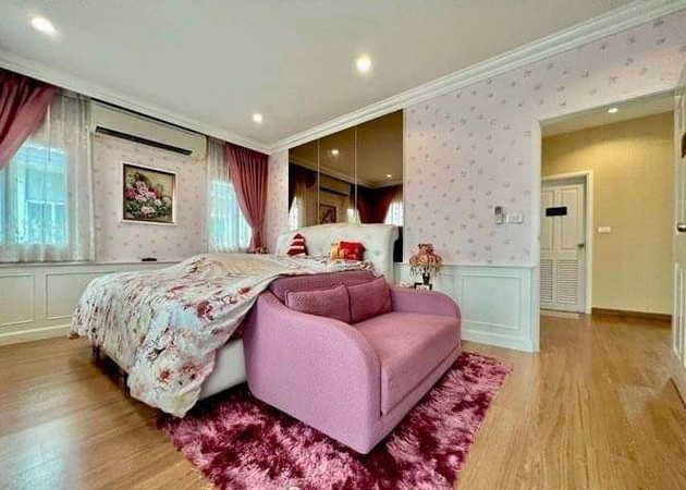 บ้านเดี่ยว 2 ชั้น หมู่บ้านภัสสร เพรสทีจ พัฒนาการ 38  ทำเลทอง เข้าออกได้ 3 เส้นทาง     