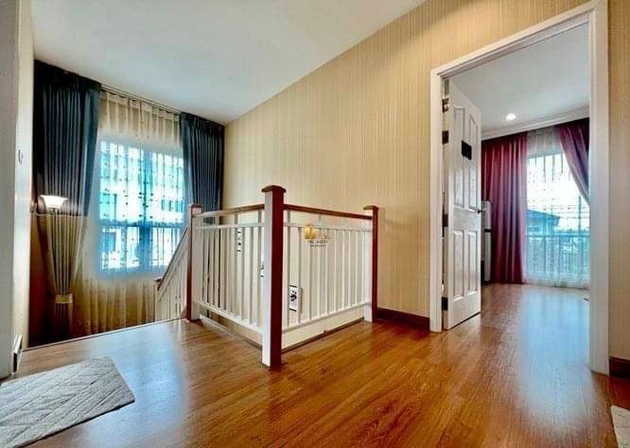 บ้านเดี่ยว 2 ชั้น หมู่บ้านภัสสร เพรสทีจ พัฒนาการ 38  ทำเลทอง เข้าออกได้ 3 เส้นทาง     