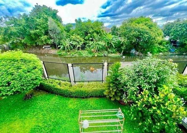 บ้านเดี่ยว 2 ชั้น หมู่บ้านภัสสร เพรสทีจ พัฒนาการ 38  ทำเลทอง เข้าออกได้ 3 เส้นทาง     