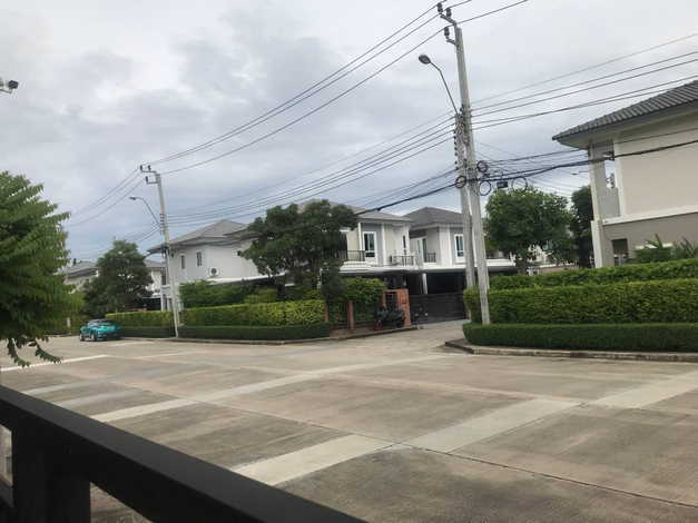 บ้านเดี่ยว 2 ชั้น หมู่บ้านภัสสร เพรสทีจ พัฒนาการ 38  ทำเลทอง เข้าออกได้ 3 เส้นทาง     